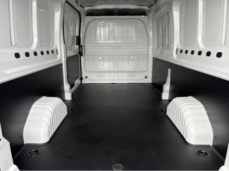 2025 Maxus Deliver 9 PV LH FWD LWB MR €26,950 thumbnail