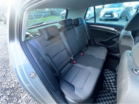 2017 Volkswagen Golf 2017 Volkswagen Golf 1.2 TSI Automatic €16,750 thumbnail