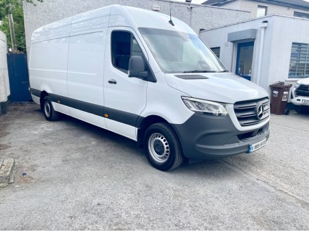 2025 Mercedes-Benz Sprinter - photo 38