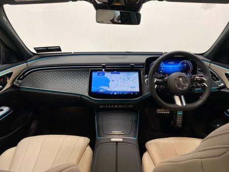 2025 Mercedes-Benz E Class - thumbnail 2