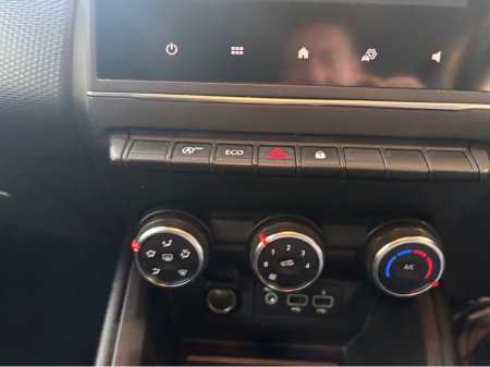 2023 Renault Clio - thumbnail 11