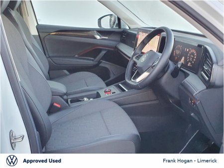 2024 Volkswagen Tiguan 2.0 TDI 150HP LAUNCH EDITION DSG - CALL RONAN ON 0867705822 ONLY 10,006KM €42,900 thumbnail