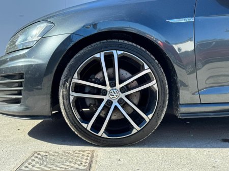 2016 Volkswagen Golf - thumbnail 10