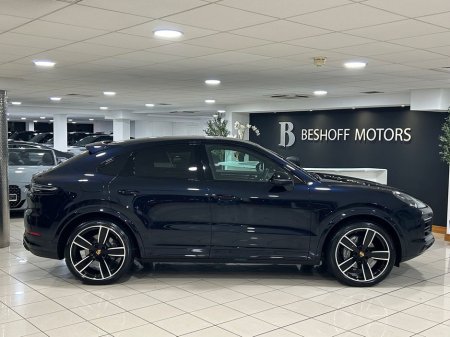 2023 Porsche Cayenne - view 2