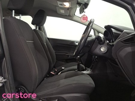 2016 Ford Fiesta - thumbnail 12