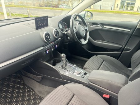 2015 Audi A3 - thumbnail 2