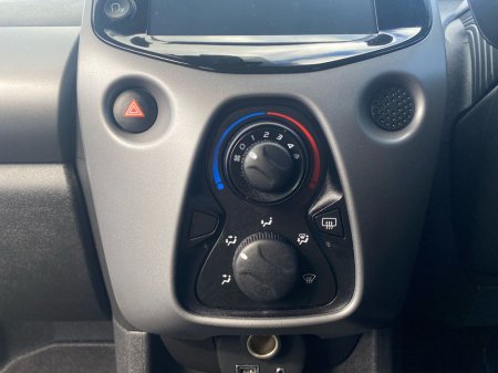 2020 Toyota Aygo - thumbnail 22