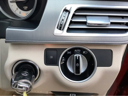 2015 Mercedes-Benz E Class E220 BLUETEC AMG LINE 5DR AUTO CDI €19,950 thumbnail