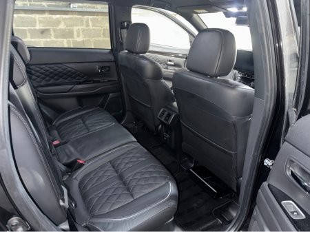 2019 Mitsubishi Outlander Petrol Hybrid €21,999 thumbnail