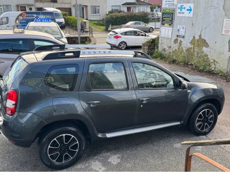 2017 Dacia Duster PRESTIGE 1.5 DCI 110 €9,800 thumbnail