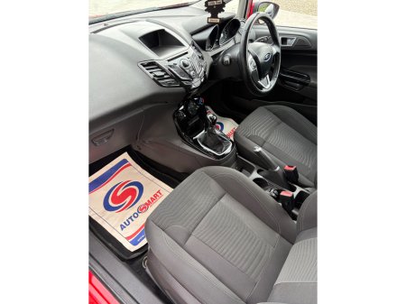 2014 Ford Fiesta - thumbnail 9