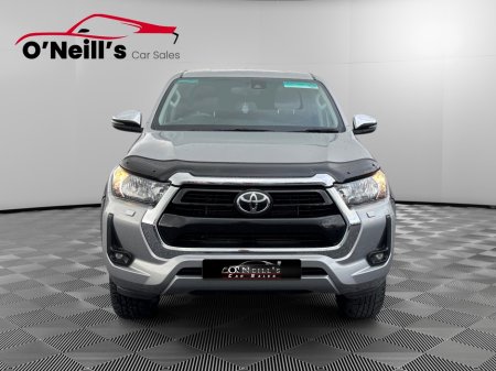 2025 Toyota Hilux - thumbnail 4