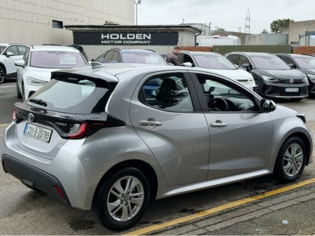 2023 Toyota Yaris - thumbnail 8