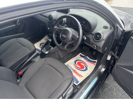 2013 Audi A1 - thumbnail 3