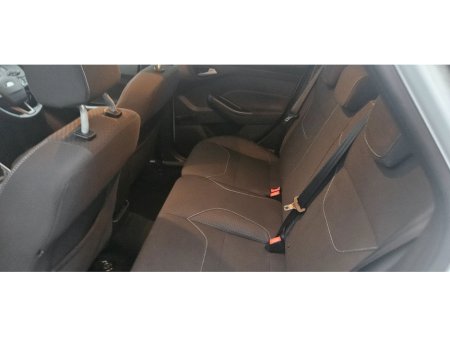 2016 Ford Focus ZETEC APPEARANCE PACK 1.0 ECO 100BHP LOW MILES €8,950 thumbnail