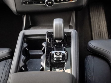 2025 Volvo XC90 T8 NEW MODEL AWD €73,950 thumbnail