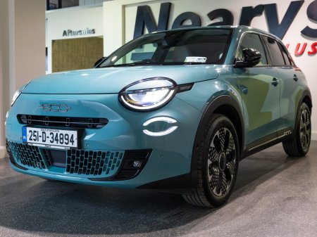 2025 Fiat 600 - thumbnail 3