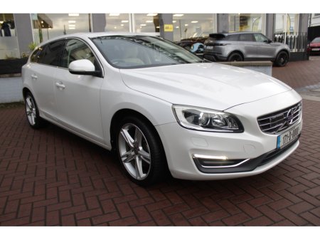 2017 Volvo V60 - view 2