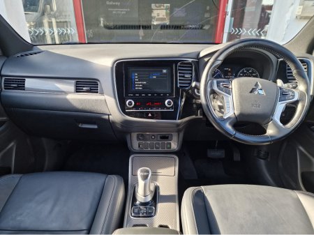 2019 Mitsubishi Outlander - thumbnail 23