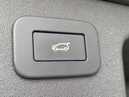 2022 Land Rover Discovery Sport P300e HSE R-Dynamic Auto (PHEV) €41,900 thumbnail