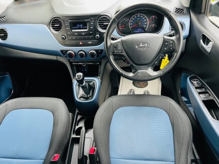 2017 Hyundai i10 - thumbnail 13