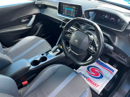 2021 Peugeot 2008 - thumbnail 9