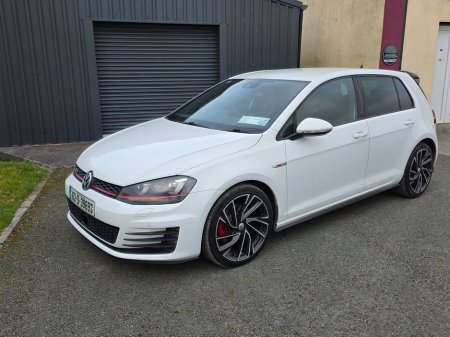 2016 Volkswagen Golf - thumbnail 3