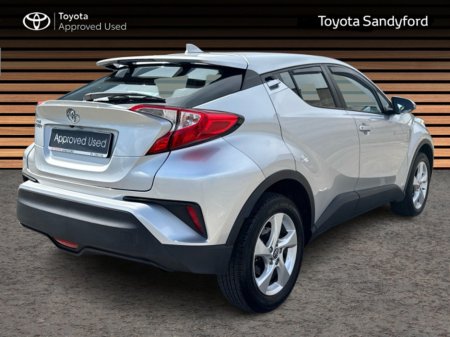 2018 Toyota C-HR 1.2T + BLACK LEATHER & SIDE STEPS // REAR CAMERA // BLUETOOTH // AIR CON // TOYOTA SAFETY SENSE // ALLOY WHEELS // FULL WARRANTY €19,945
