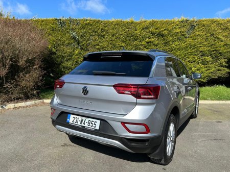 2023 Volkswagen T-Roc - thumbnail 5