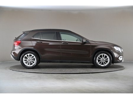 2017 Mercedes-Benz GLA Class GLA 180 *HALF LEATHER*REVERSE CAM*PARK SENSORS* thumbnail