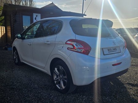 2015 Peugeot 208 - thumbnail 12