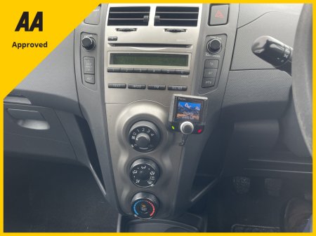 2011 Toyota Yaris 1.0 SPORT FREE DELIVERY €4,950 thumbnail