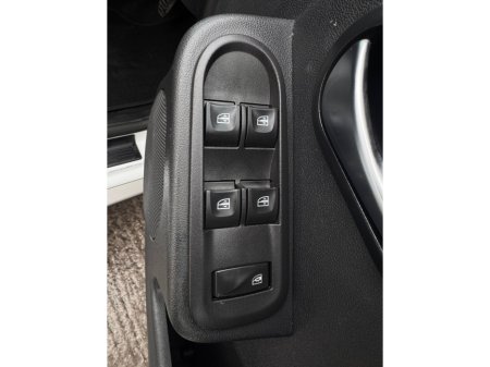 2018 Dacia Duster SIGNATURE 1.5 DCI 110 4 4DR €11,800 thumbnail