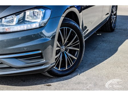 2018 Volkswagen Golf - thumbnail 2