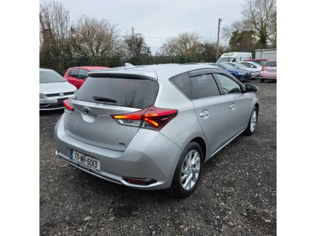 2017 Toyota Auris Hybrid €15,950 thumbnail