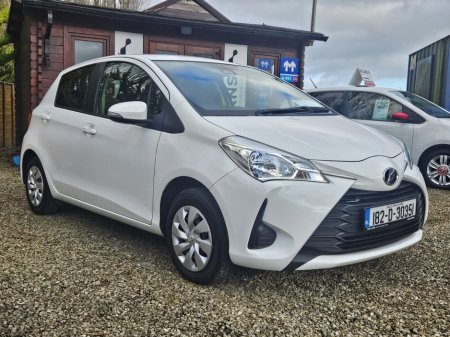 2018 Toyota Vitz - thumbnail 11