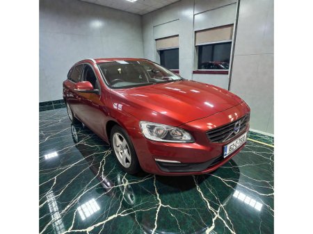 2016 Volvo V60 D4 (190hp) SE +Leather €10,888 thumbnail