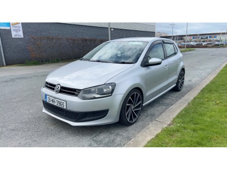 2013 Volkswagen Polo - view 3