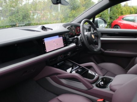 2025 Porsche Cayenne E-Hybrid Coupe €126,000 thumbnail