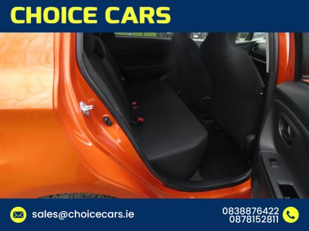 2017 Toyota Vitz - thumbnail 7