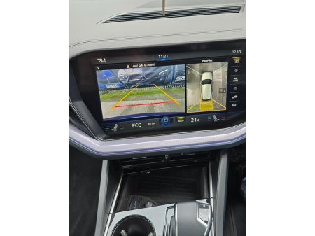 2023 Volkswagen Touareg 3.0TSI V6 R-LINE 462BHP 5DR LAPIZ BLUE +MAXTON KIT STUNNING! €67,950 thumbnail