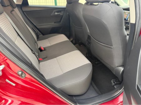 2018 Toyota Auris 1.2 D-4T LUNA SPORT 4DR €14,950 thumbnail