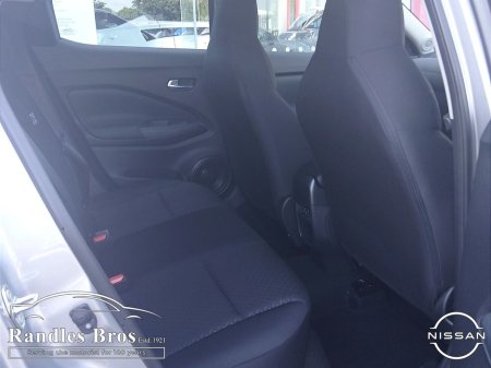 2025 Nissan Juke - thumbnail 14