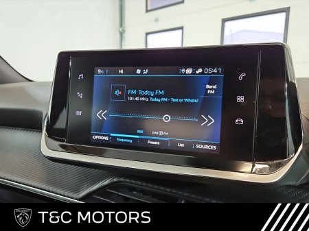 2023 Peugeot 2008 Automatic - Heated Seats - Reversing Camera & Sensors, 18" Diamond Cut Alloy Wheels, Cruise Control, Apple Car Play/Android Auto €27,995 thumbnail