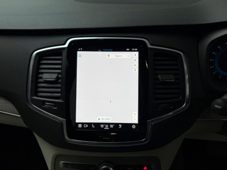 2022 Volvo XC90 CORE T8 RECHARGE AWD *7 SEATER* €49,990 thumbnail