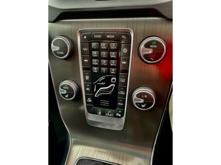 2016 Volvo V40 - thumbnail 38