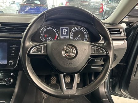 2021 Skoda Superb - thumbnail 9