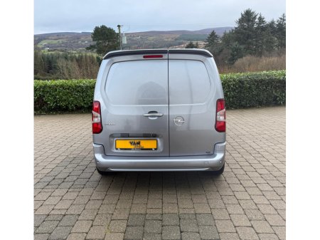 2024 Opel Combo SPORT L1H1-1.5 100PS D-6SP NO VAT! €23,450 thumbnail