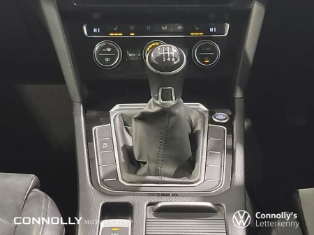 2019 Volkswagen Passat 2.0 TDI 150HP Highline From €353 Pm HP 36Mts, €22,950 thumbnail