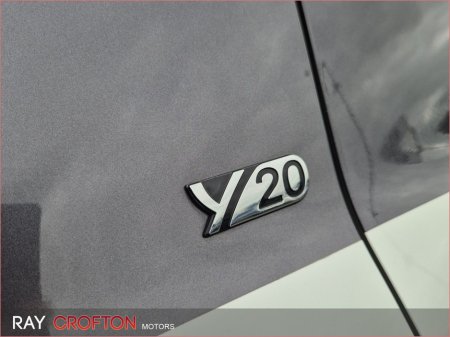 2019 Toyota Yaris - thumbnail 22